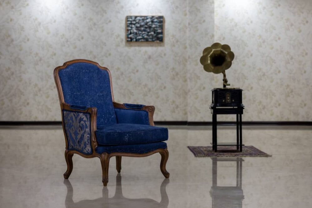 نشیمن نیمهکلاسیک فرانس