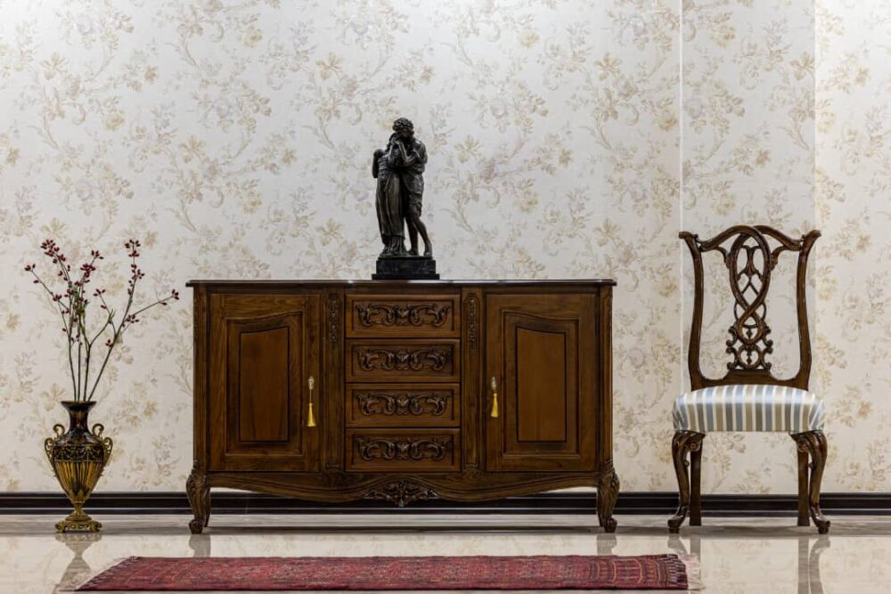 صندلی چیپندل و بوفه سبک فرانسوی